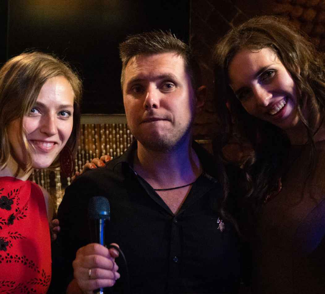 Ведущие вечеринок